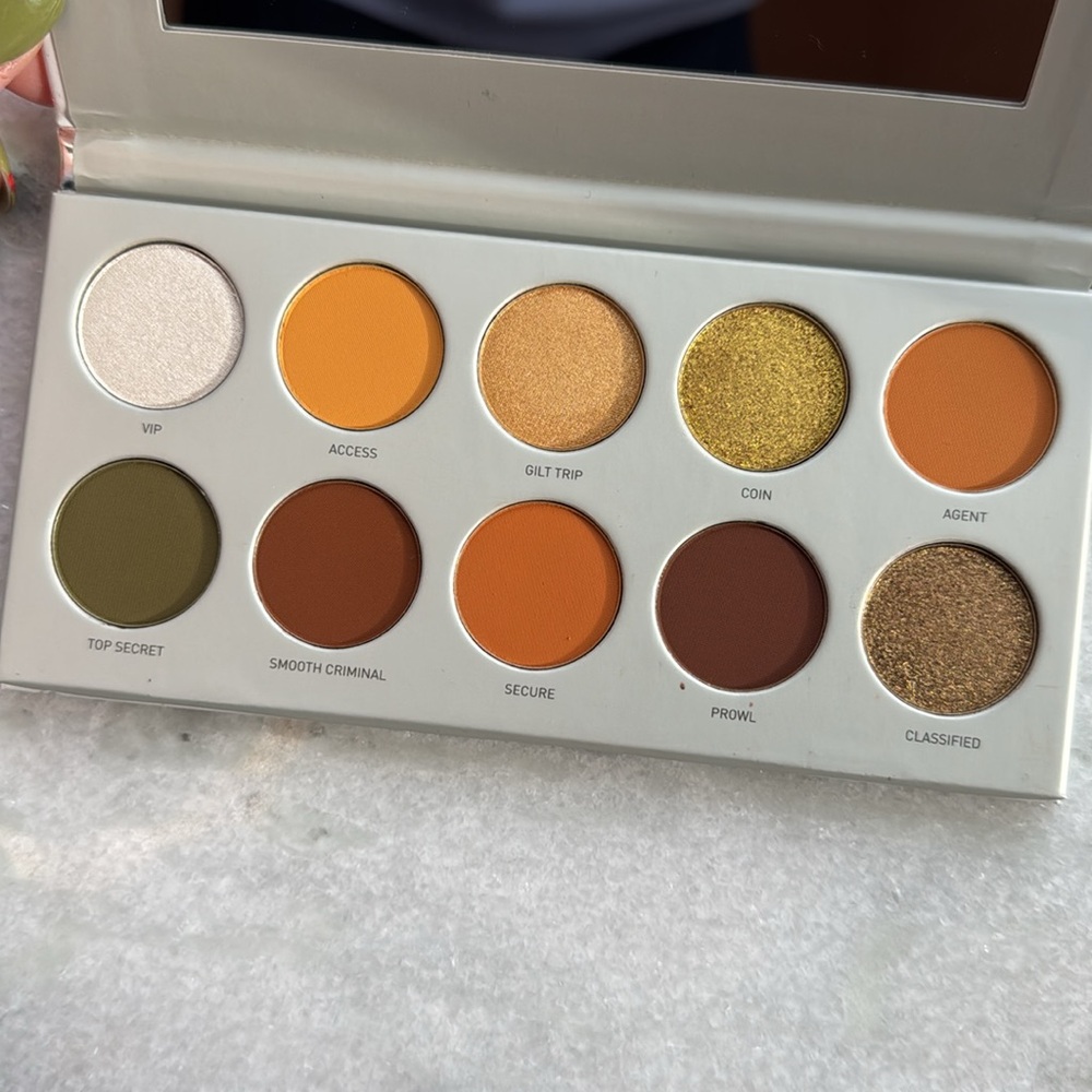 Jaclyn Hill, Morphe eyeshadow palette